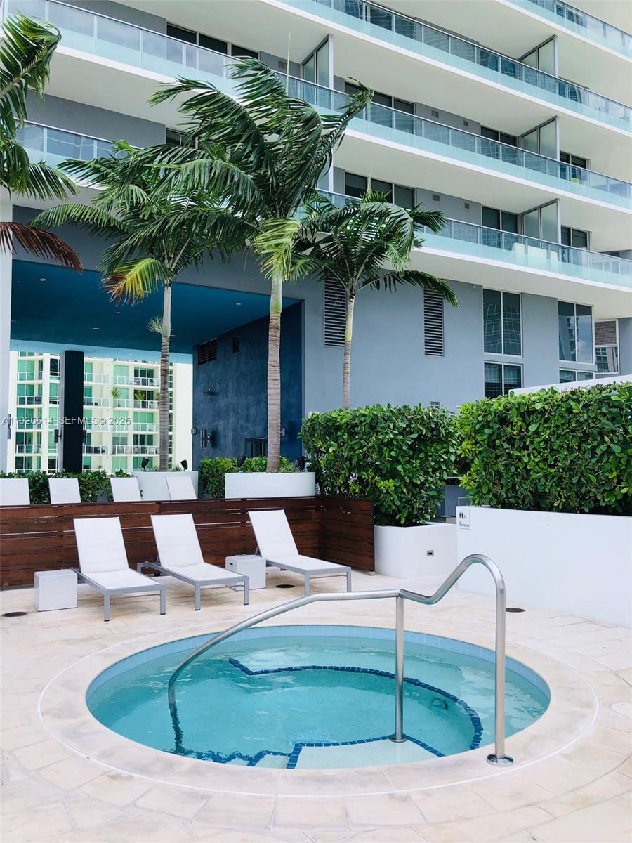 1300 Brickell Bay Dr #3500, Miami FL 33131