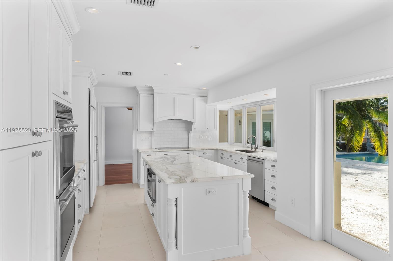 6960 Sunrise Dr, Coral Gables FL 33133
