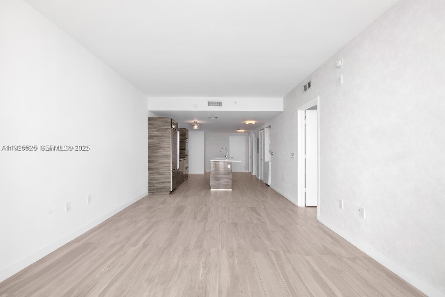 460 NE 28th St #3907, Miami FL 33137