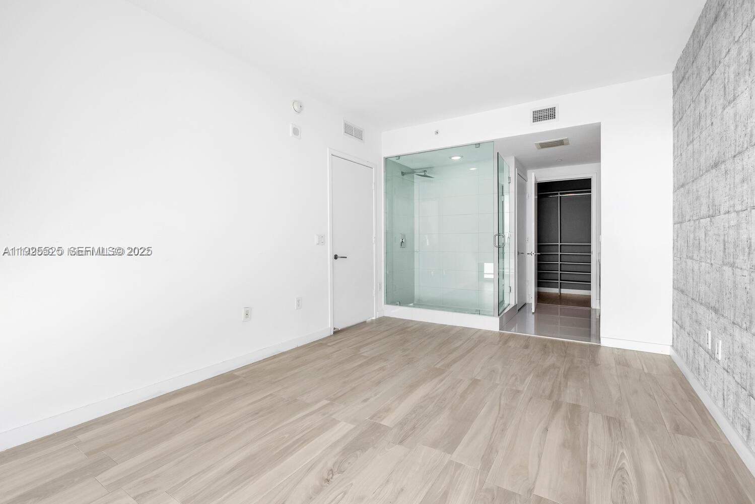 460 NE 28th St #3907, Miami FL 33137