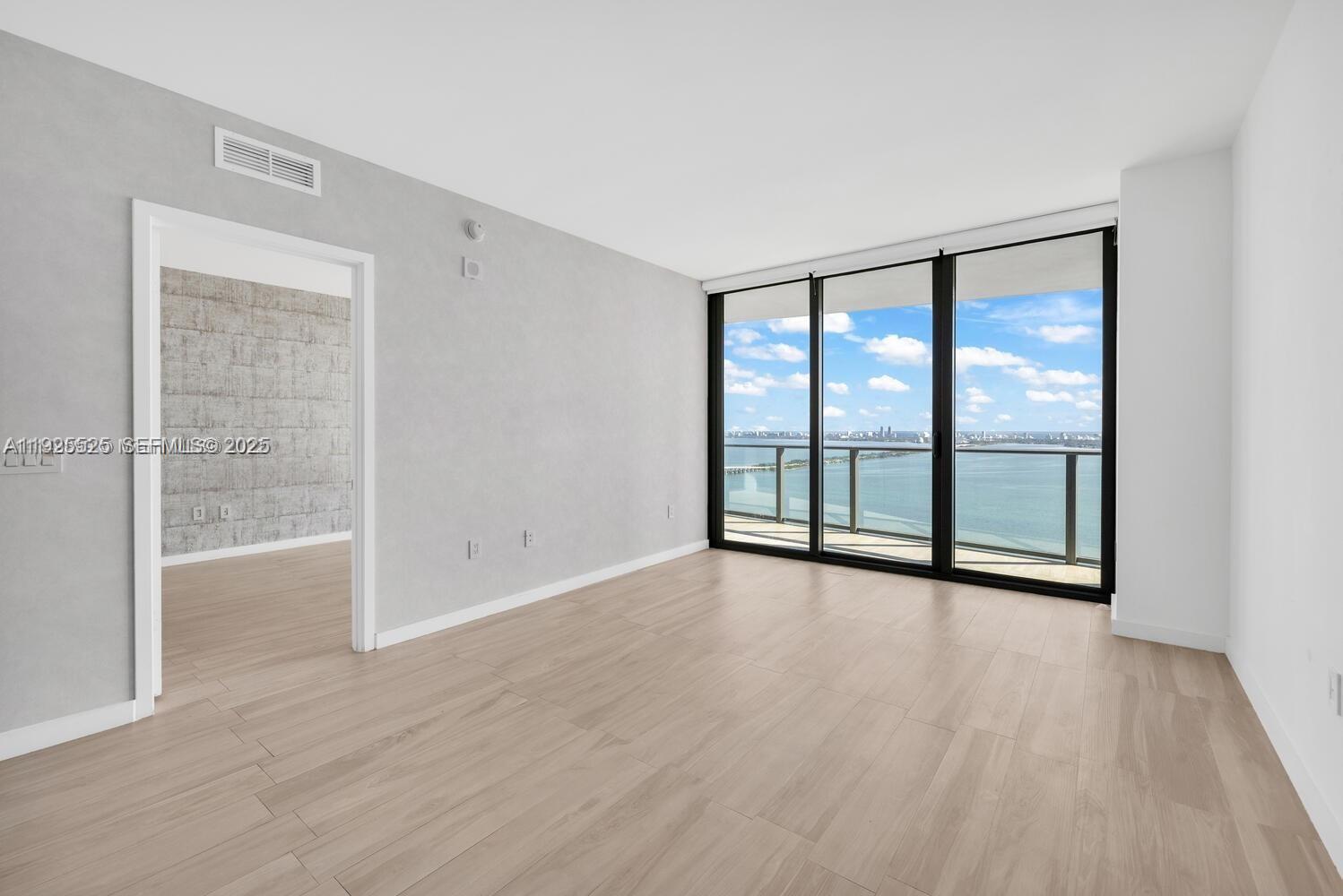 460 NE 28th St #3907, Miami FL 33137