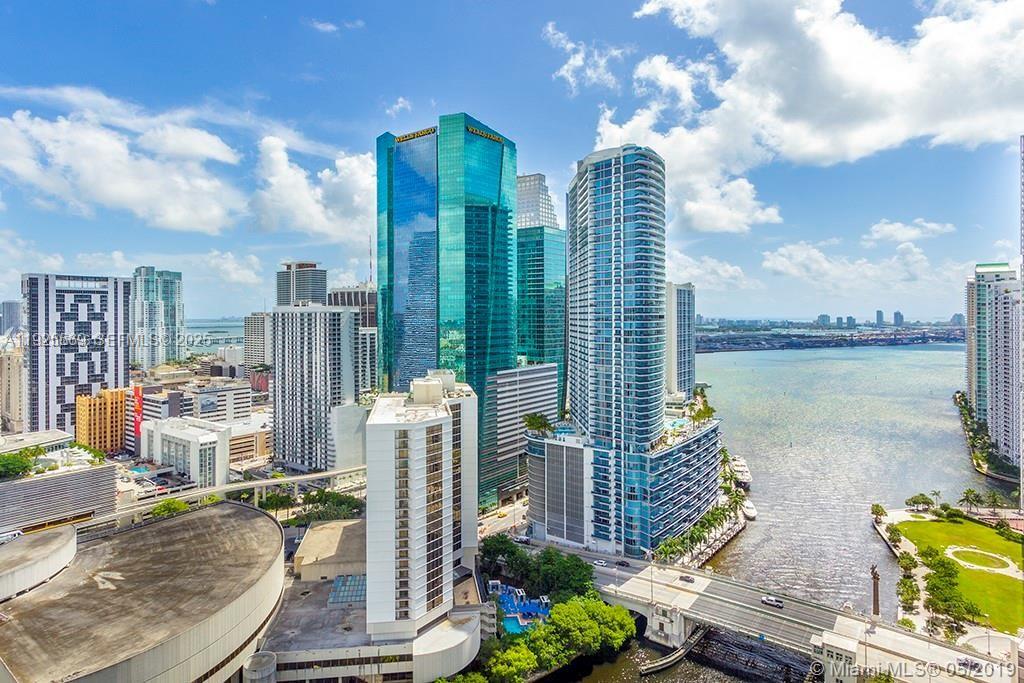 31 SE 5th St #4218, Miami FL 33131