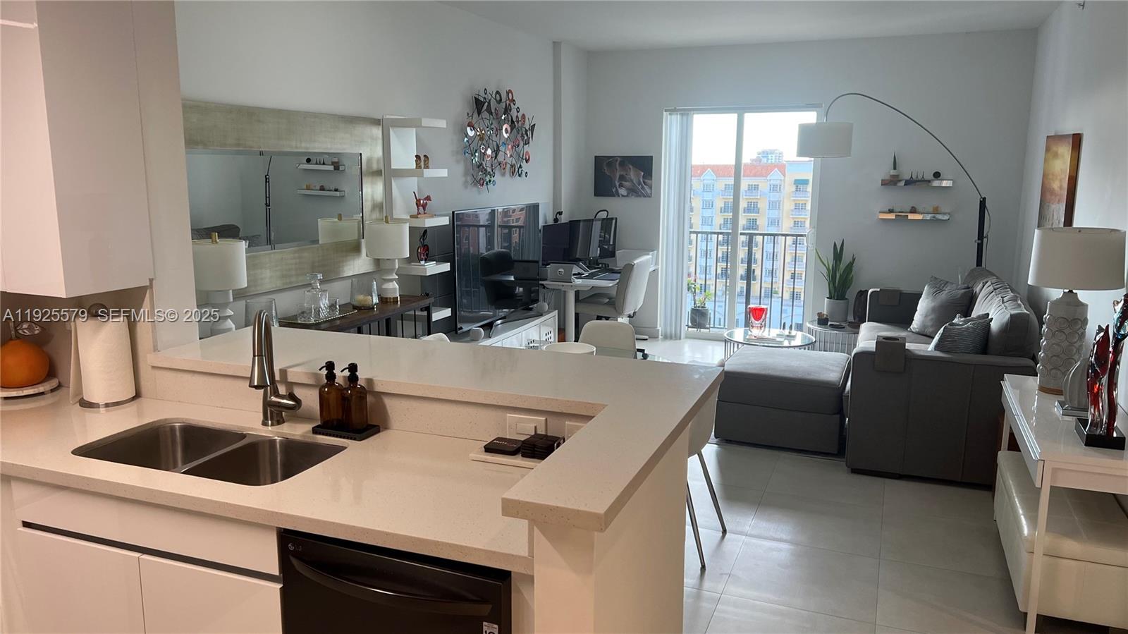 10 Aragon Ave #1019, Coral Gables FL 33134
