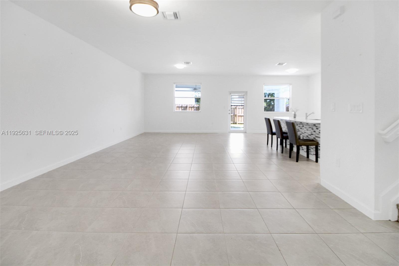 879 SE 26th Ter, Homestead FL 33035