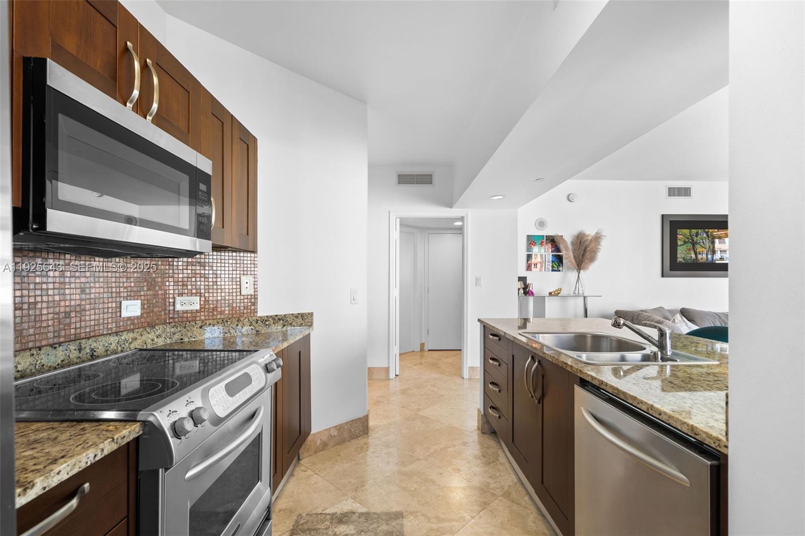 19900 E Country Club Dr #1112, Aventura FL 33180