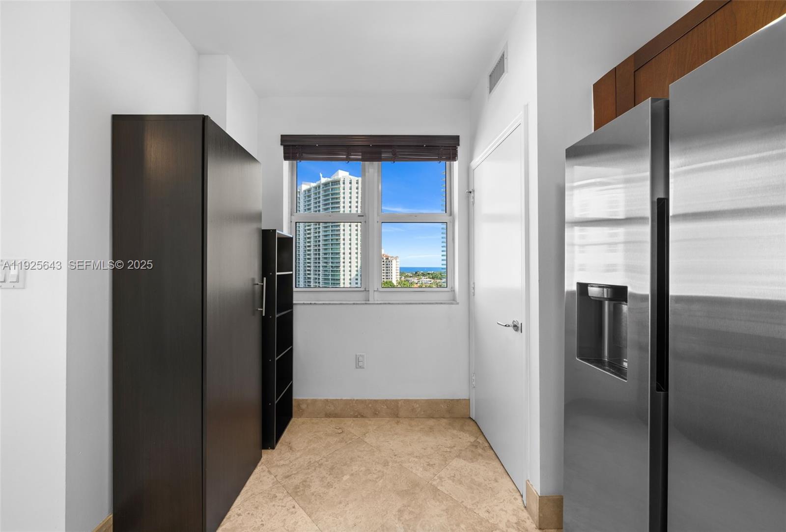 19900 E Country Club Dr #1112, Aventura FL 33180