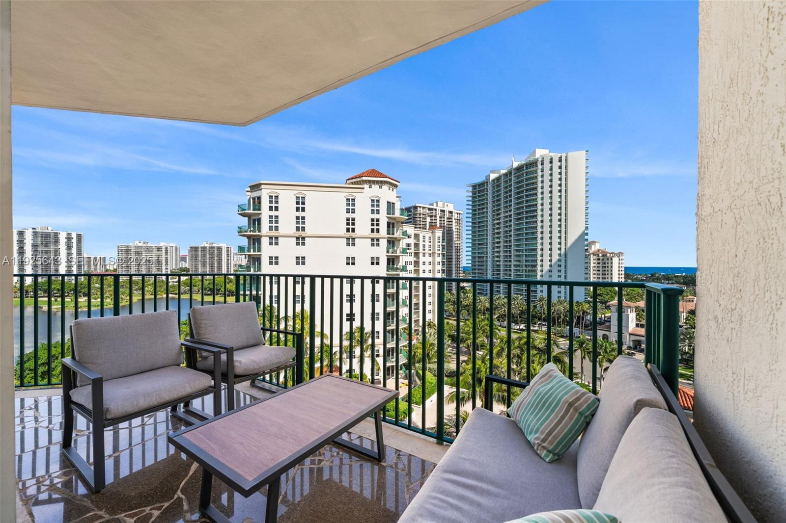 19900 E Country Club Dr #1112, Aventura FL 33180