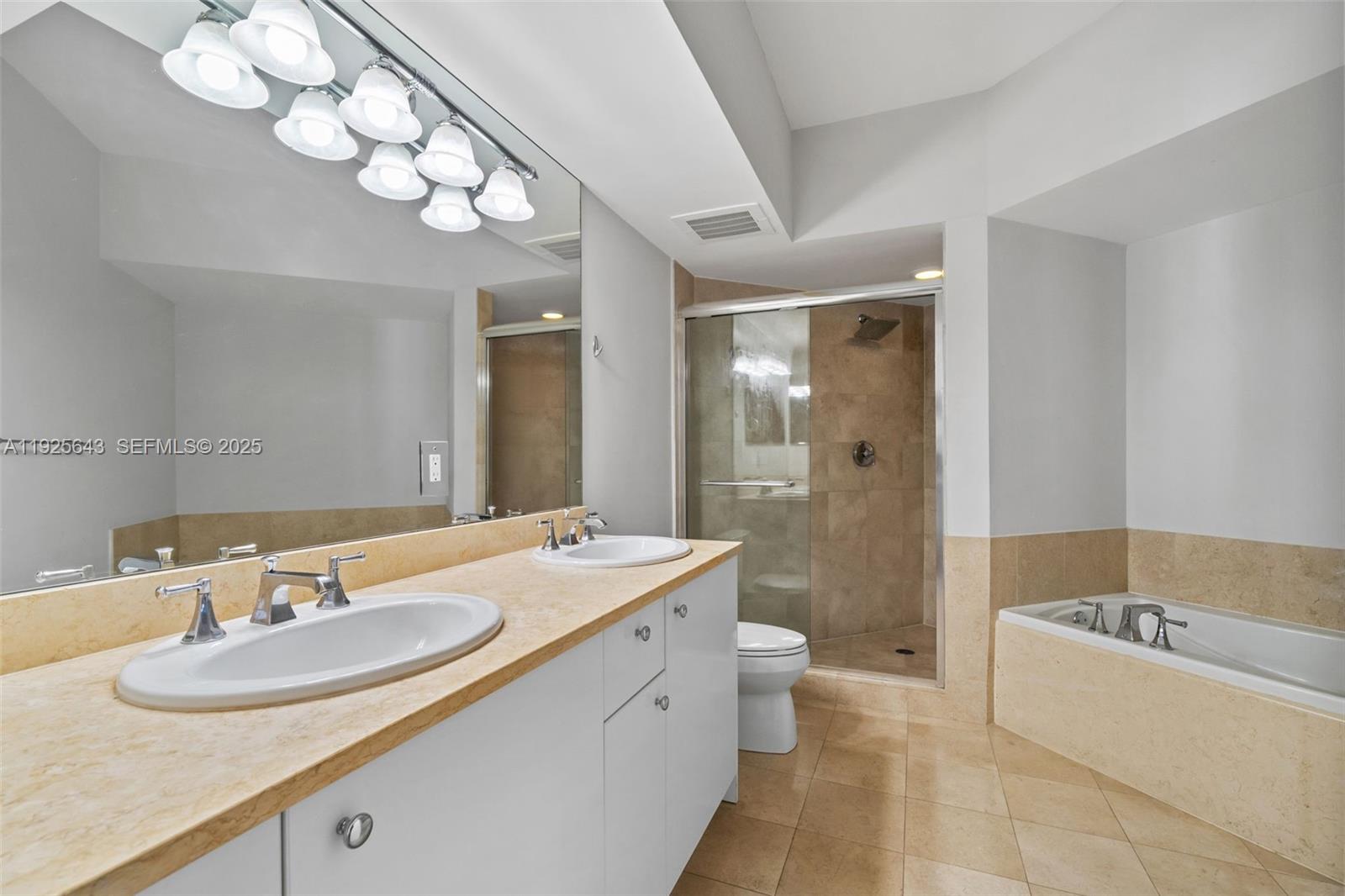 19900 E Country Club Dr #1112, Aventura FL 33180