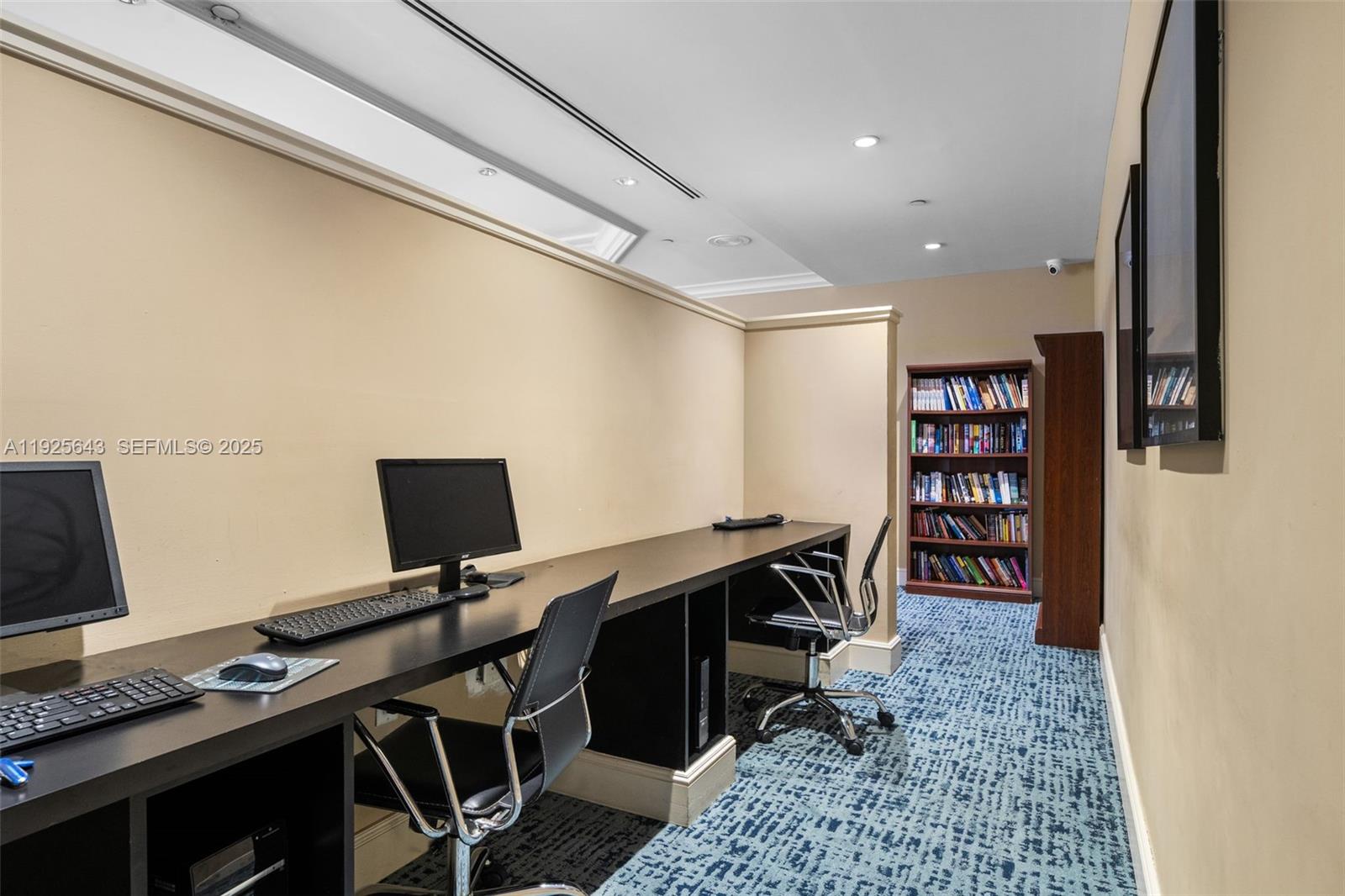 19900 E Country Club Dr #1112, Aventura FL 33180