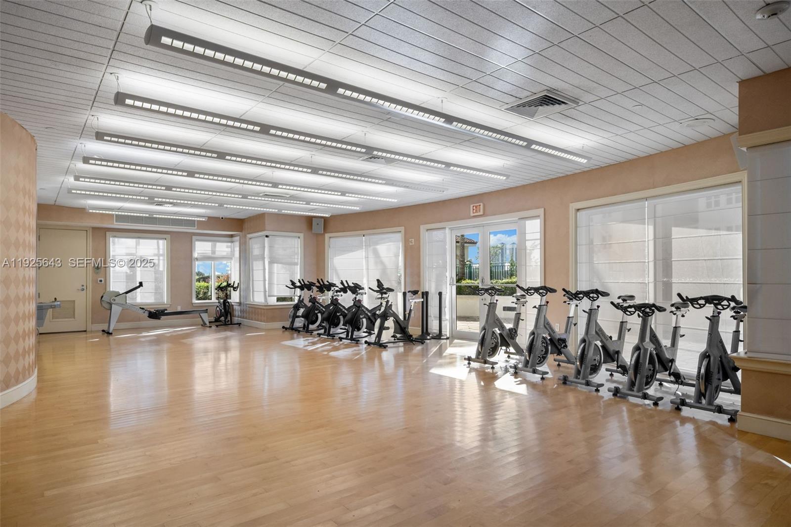 19900 E Country Club Dr #1112, Aventura FL 33180
