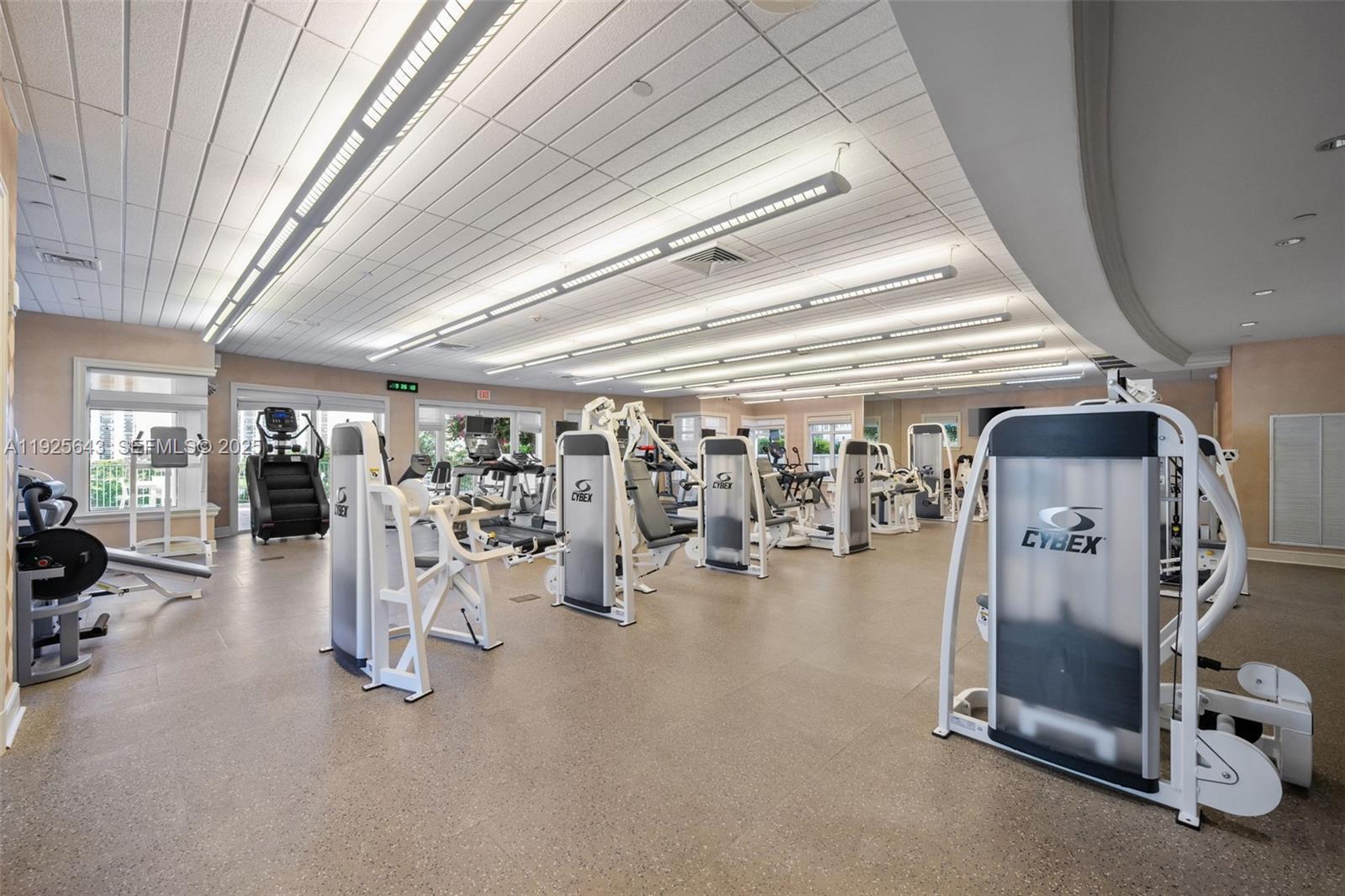 19900 E Country Club Dr #1112, Aventura FL 33180
