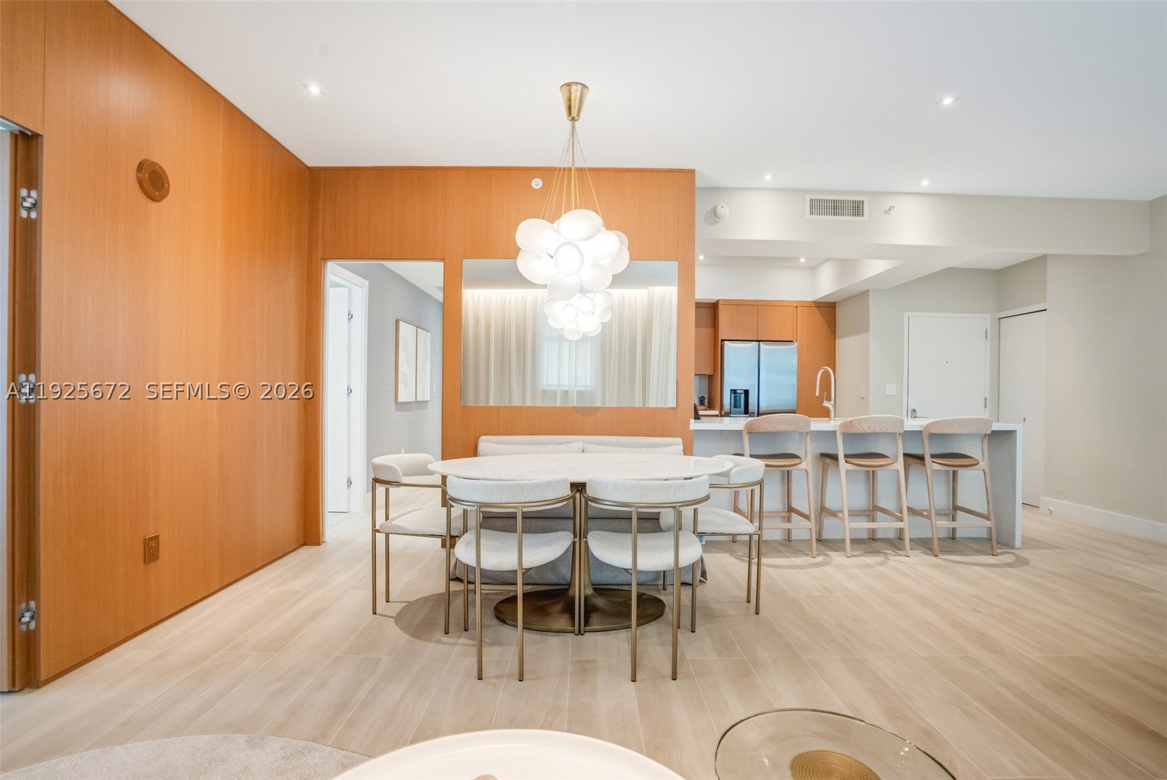 31 SE 5th St #3921, Miami FL 33131