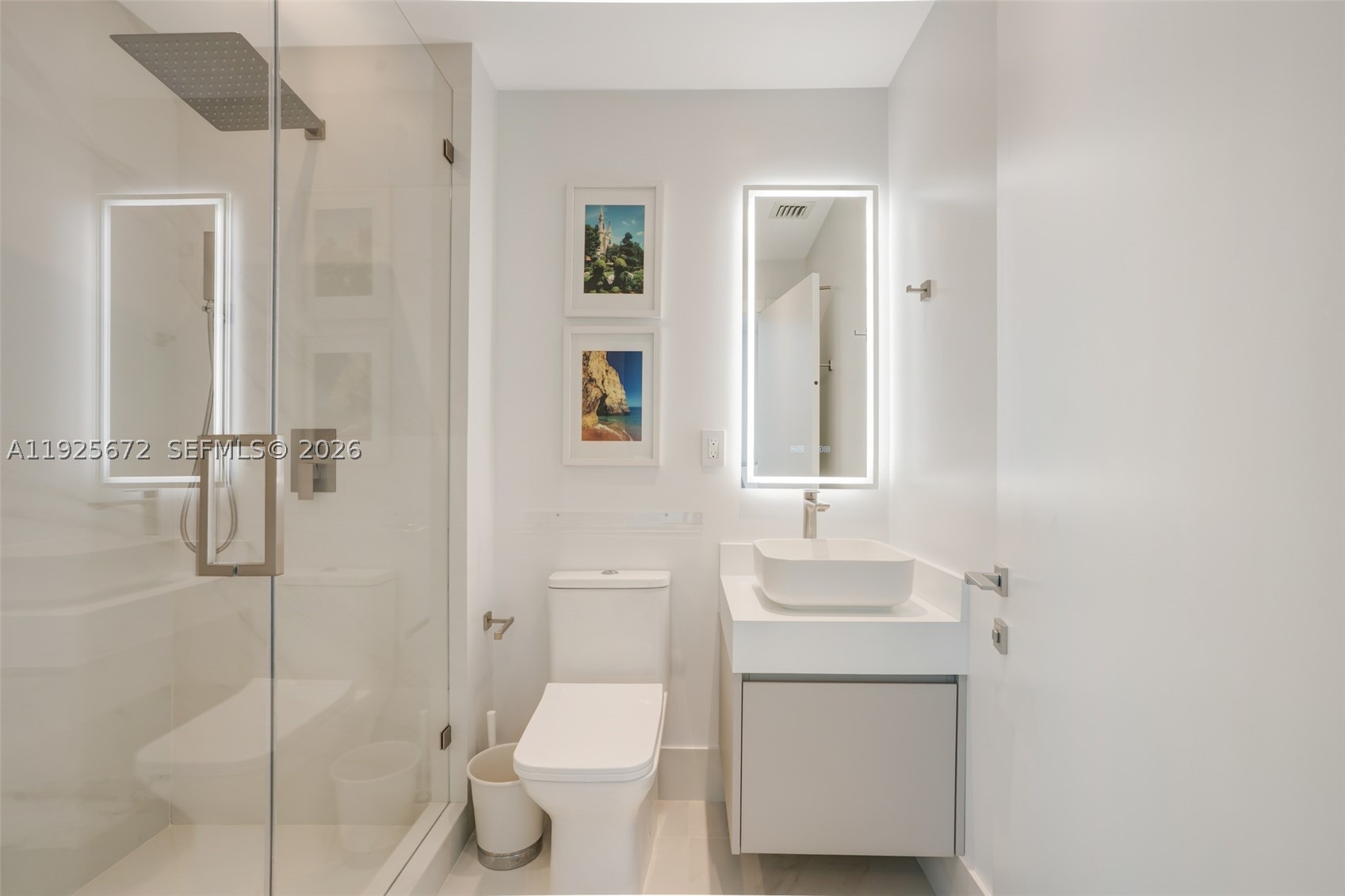 31 SE 5th St #3921, Miami FL 33131