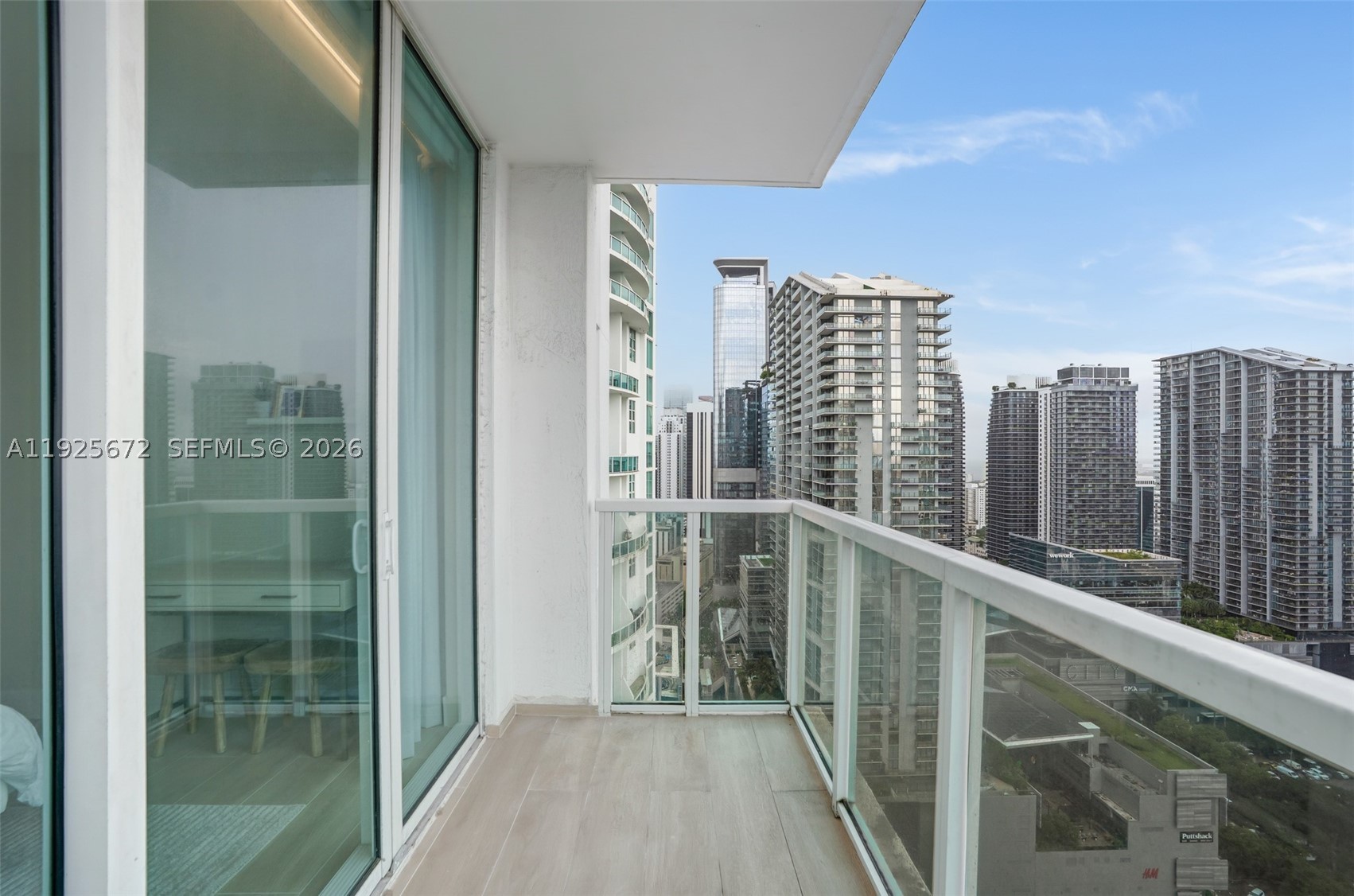 31 SE 5th St #3921, Miami FL 33131