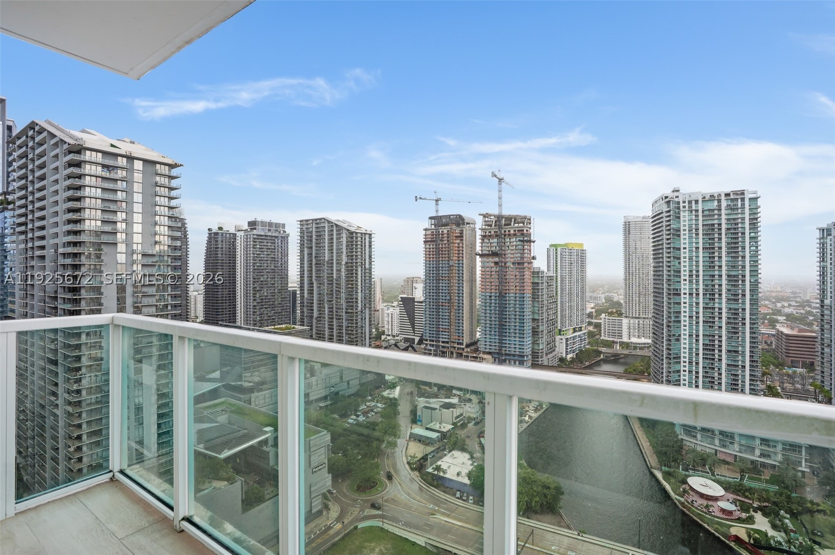 31 SE 5th St #3921, Miami FL 33131