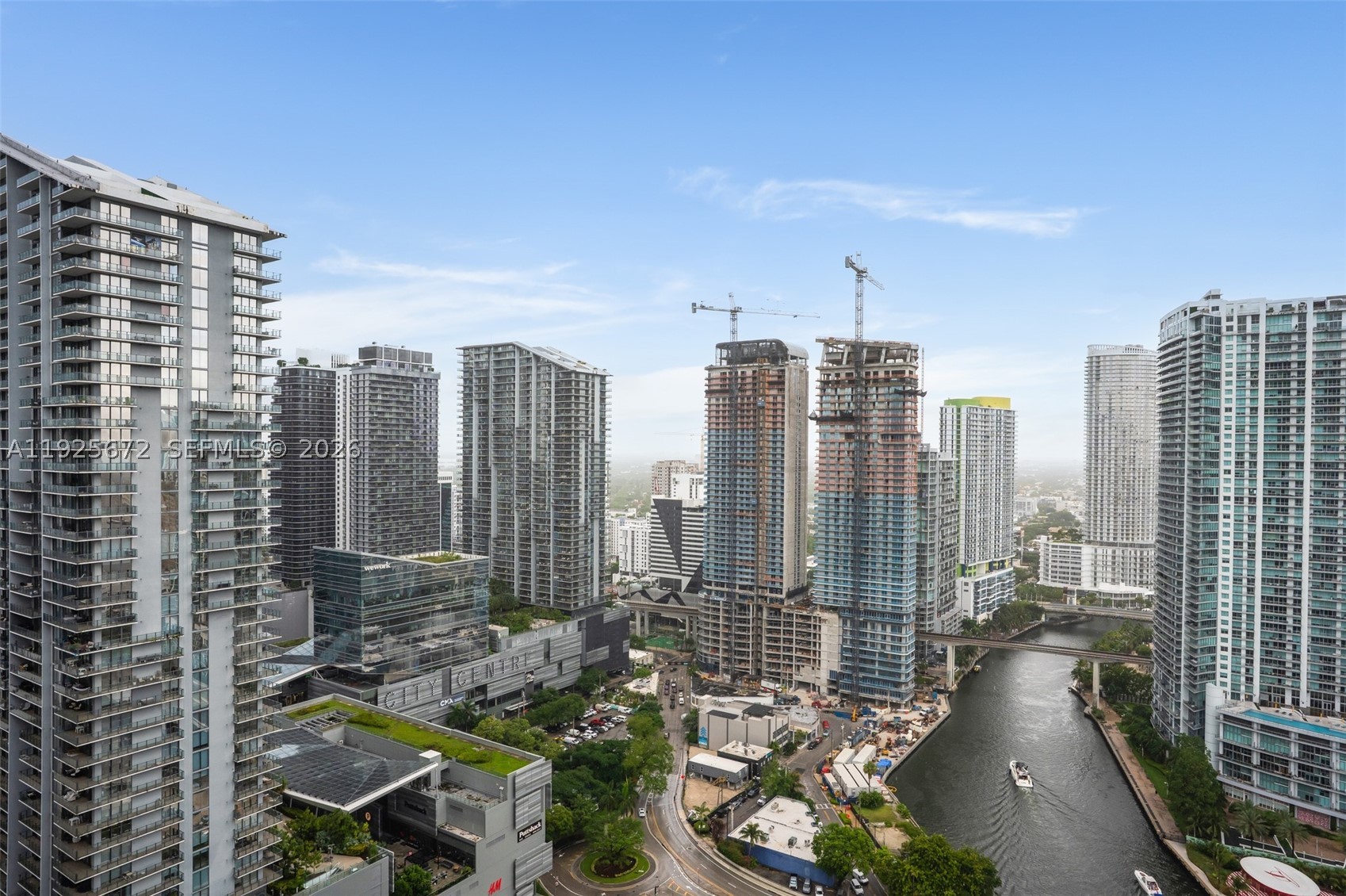 31 SE 5th St #3921, Miami FL 33131