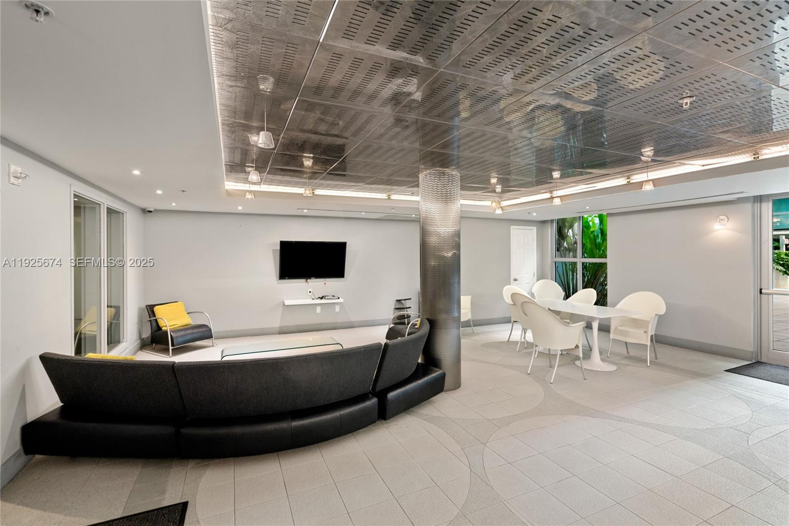 110 Washington Ave #2309, Miami Beach FL 33139