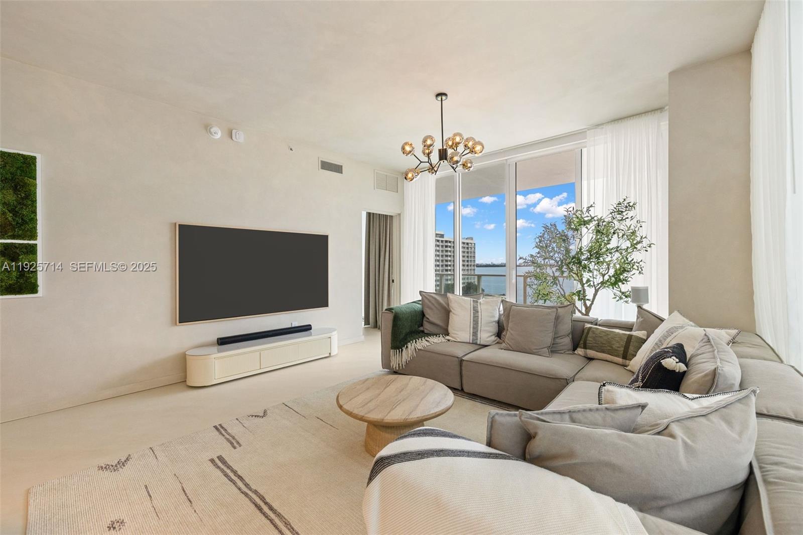 2020 N Bayshore Dr #810, Miami FL 33137
