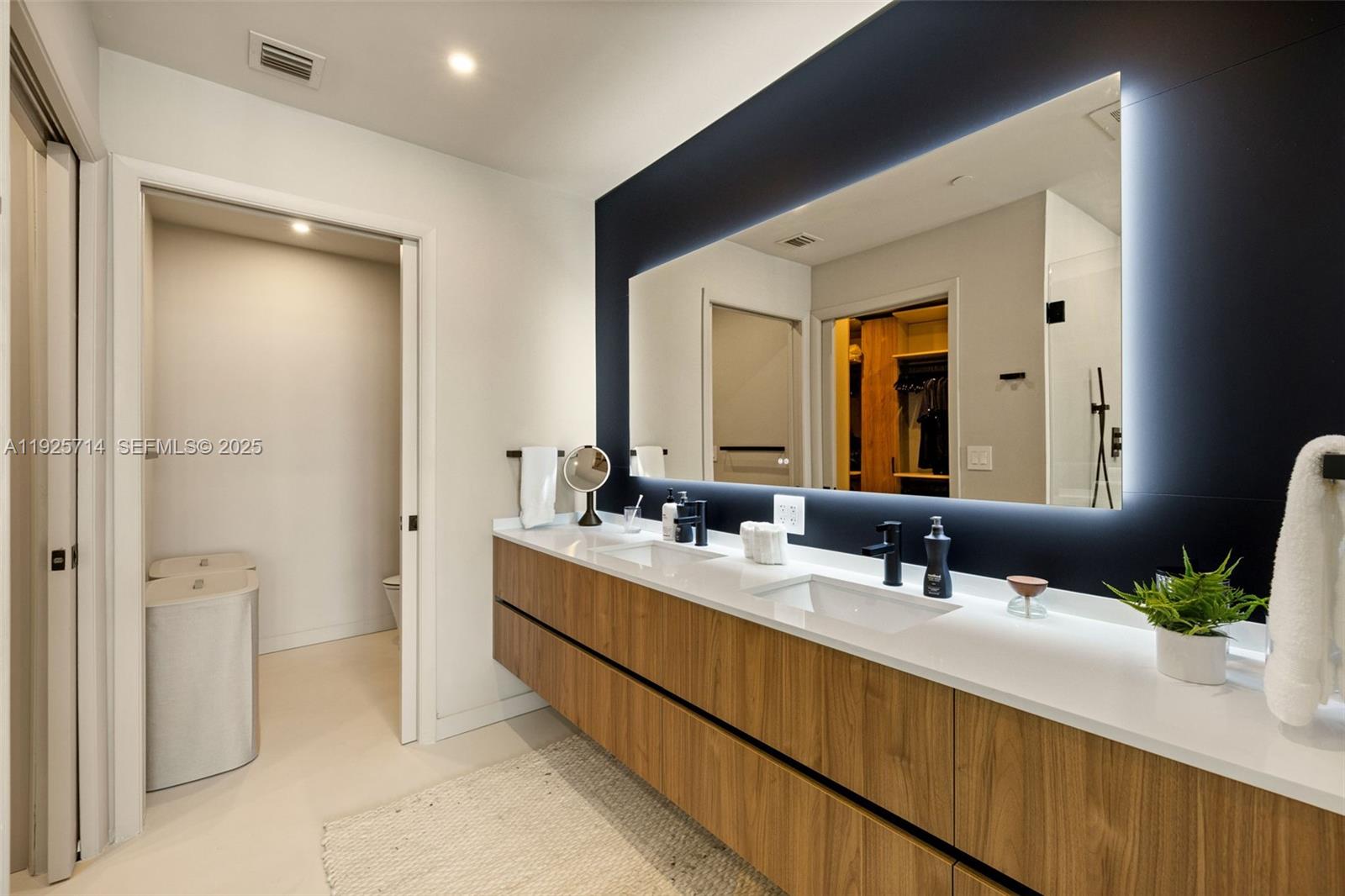 2020 N Bayshore Dr #810, Miami FL 33137