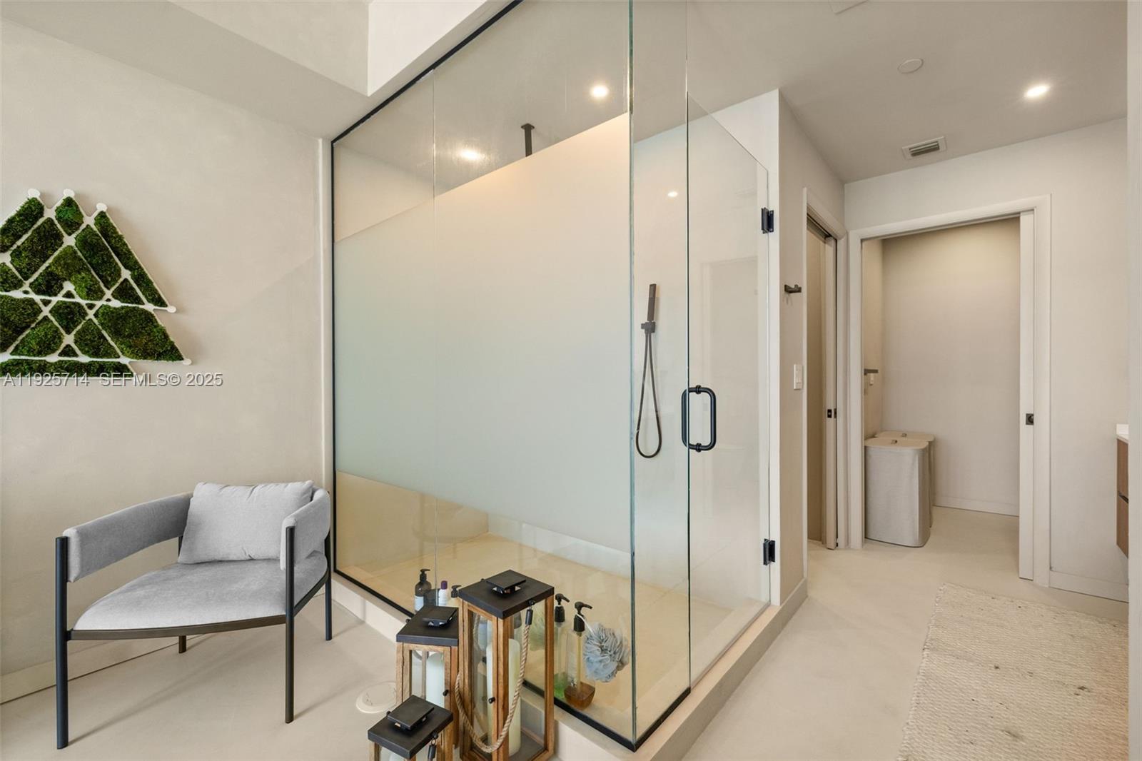 2020 N Bayshore Dr #810, Miami FL 33137