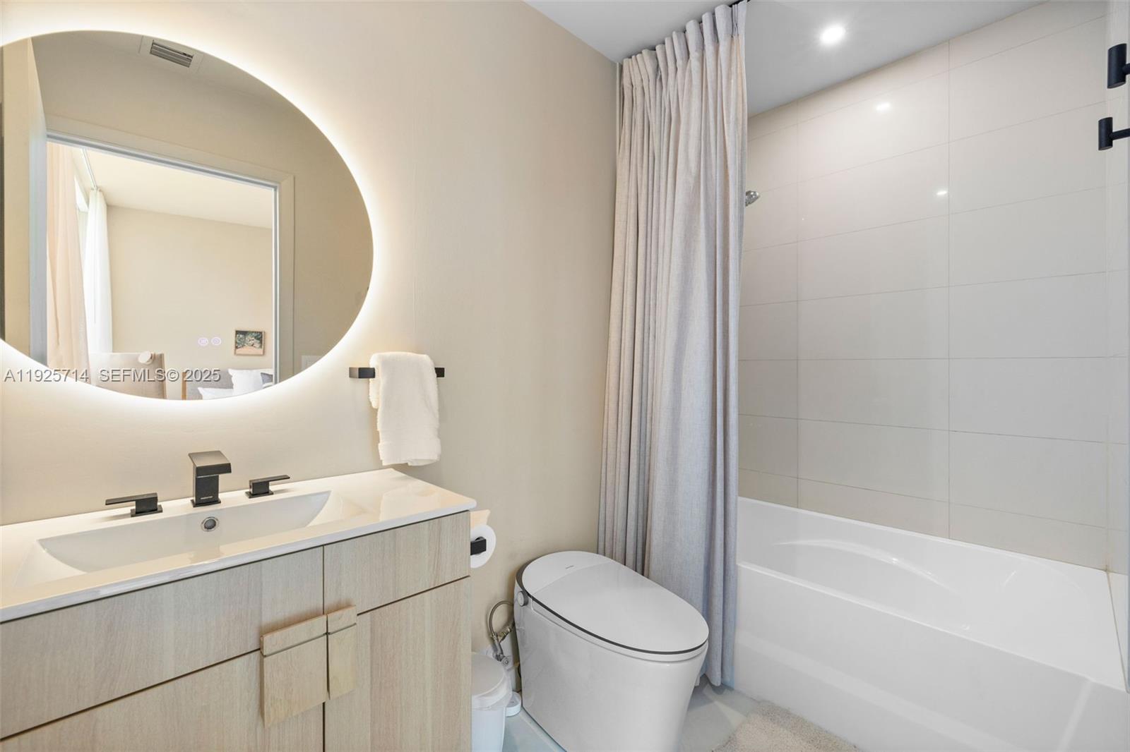 2020 N Bayshore Dr #810, Miami FL 33137
