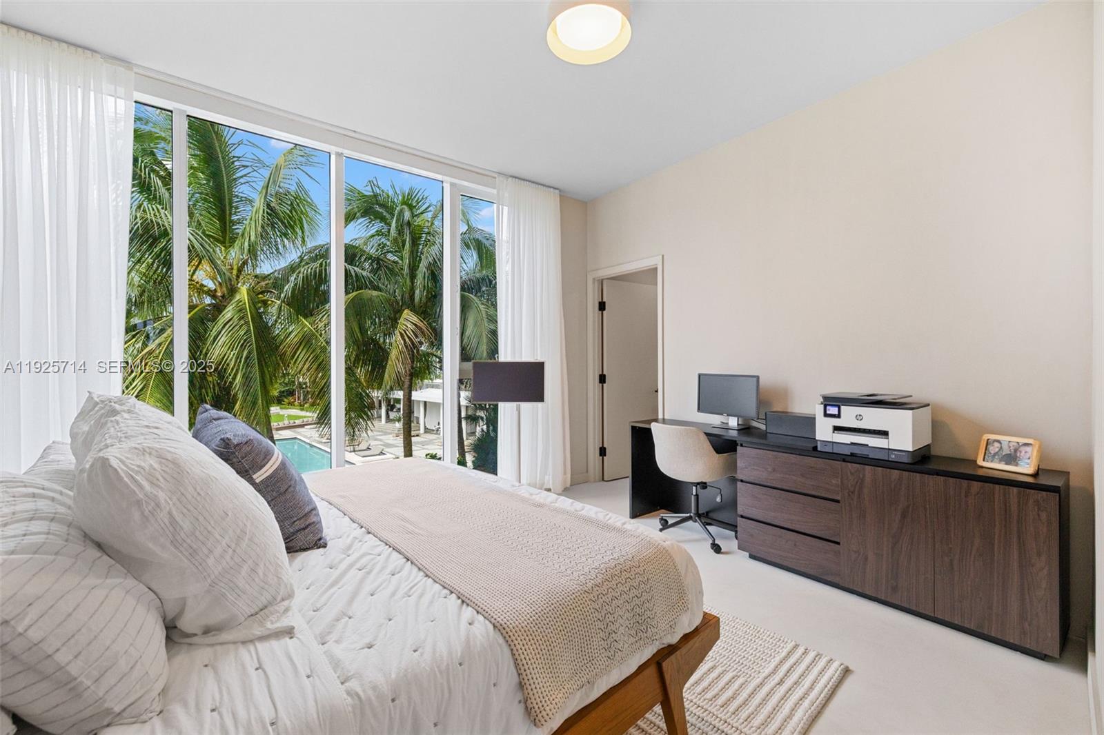 2020 N Bayshore Dr #810, Miami FL 33137