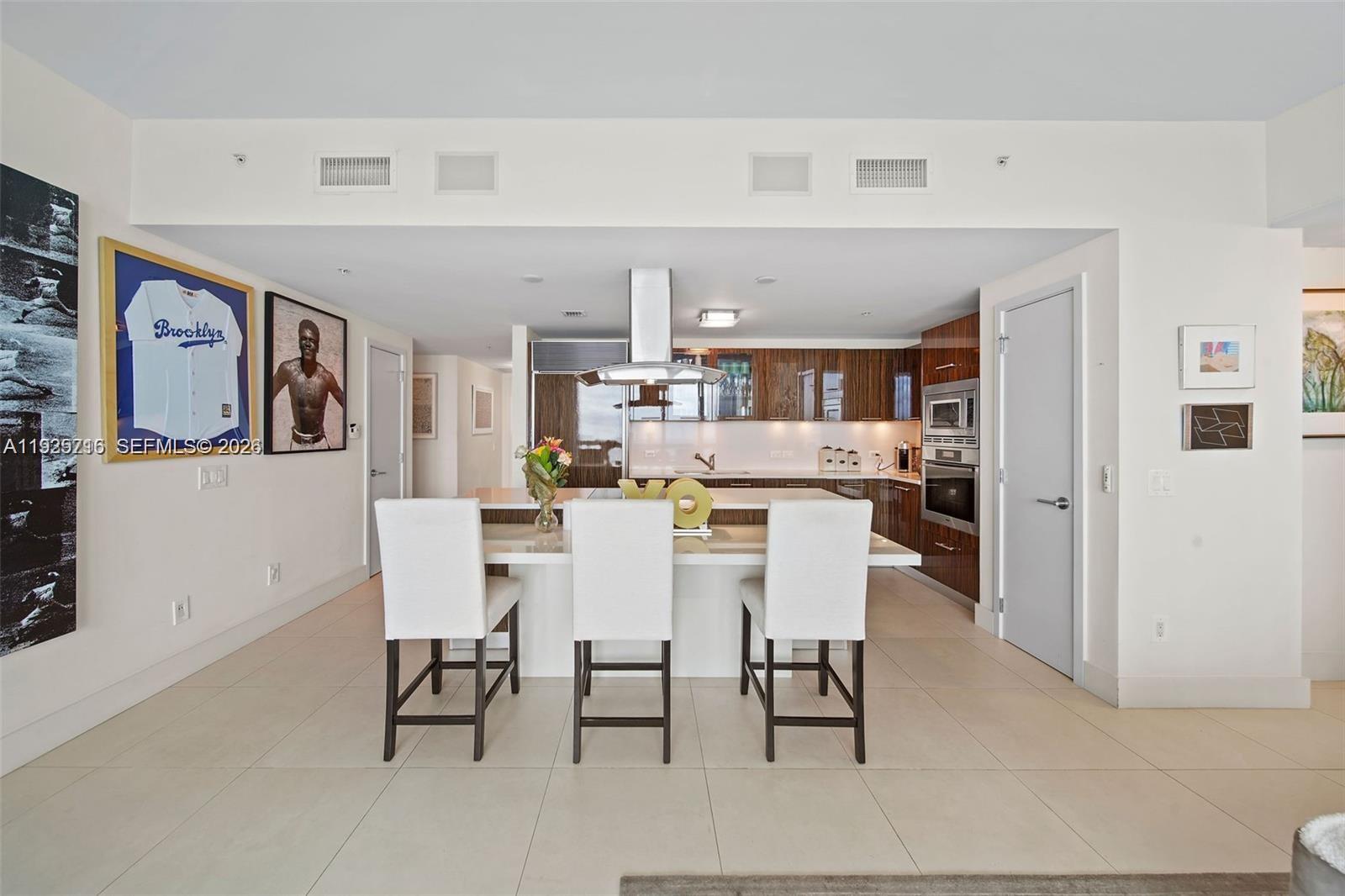 6899 Collins Ave #1801, Miami Beach FL 33141