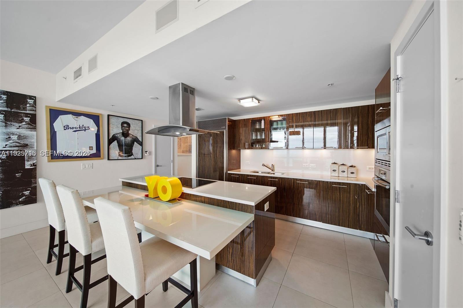 6899 Collins Ave #1801, Miami Beach FL 33141