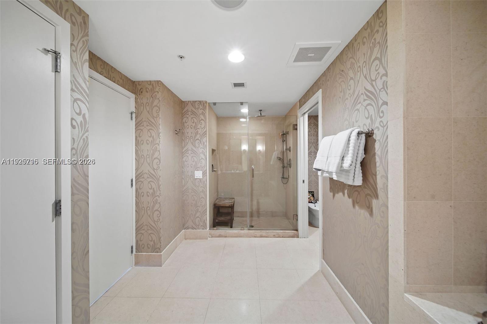 6899 Collins Ave #1801, Miami Beach FL 33141
