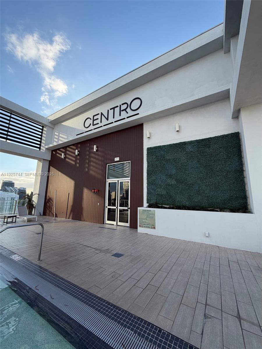 151 SE 1st St #1004, Miami FL 33131