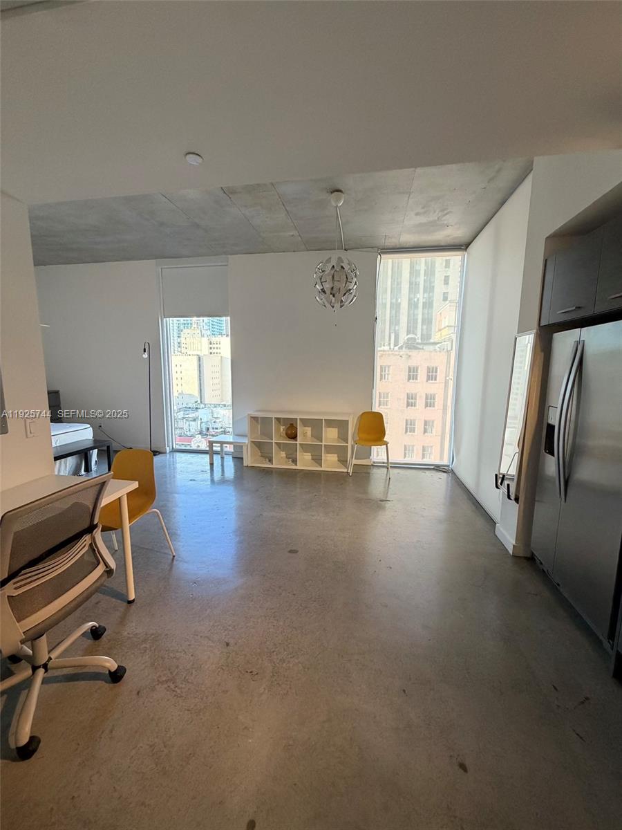 151 SE 1st St #1004, Miami FL 33131