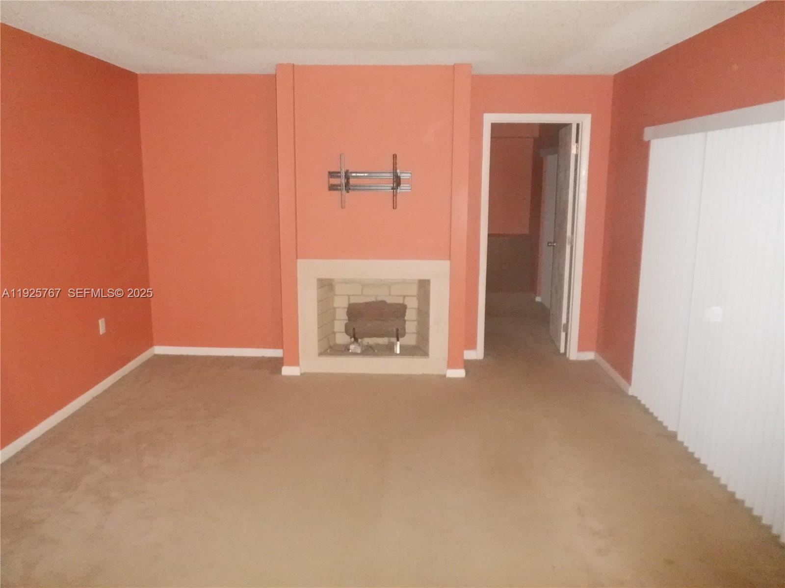 211 2nd Ln, Palm Beach Gardens FL 33418