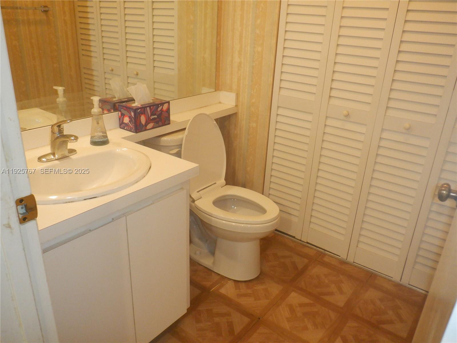 211 2nd Ln, Palm Beach Gardens FL 33418