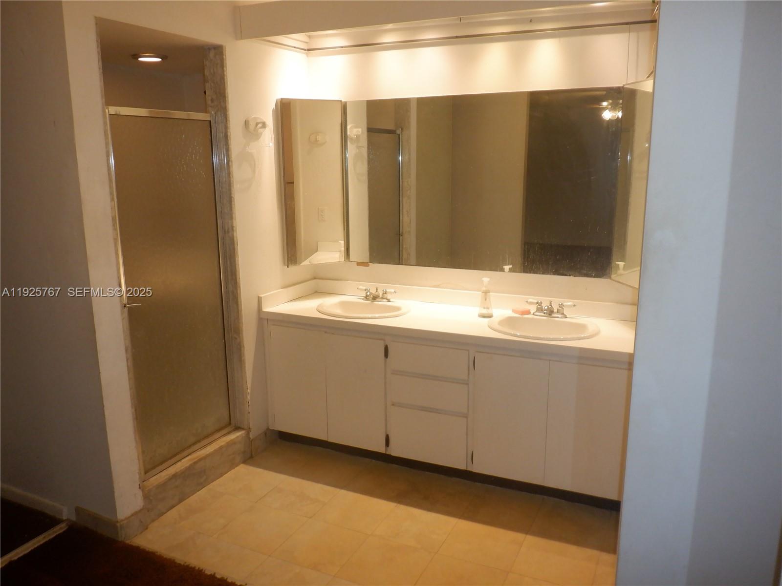 211 2nd Ln, Palm Beach Gardens FL 33418