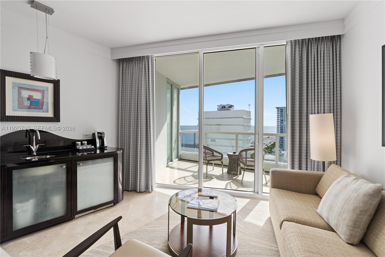 4391 Collins Ave #1814, Miami Beach FL 33140