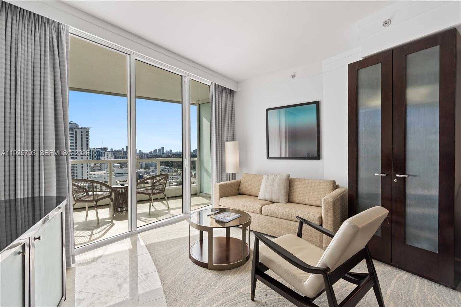4391 Collins Ave #1814, Miami Beach FL 33140