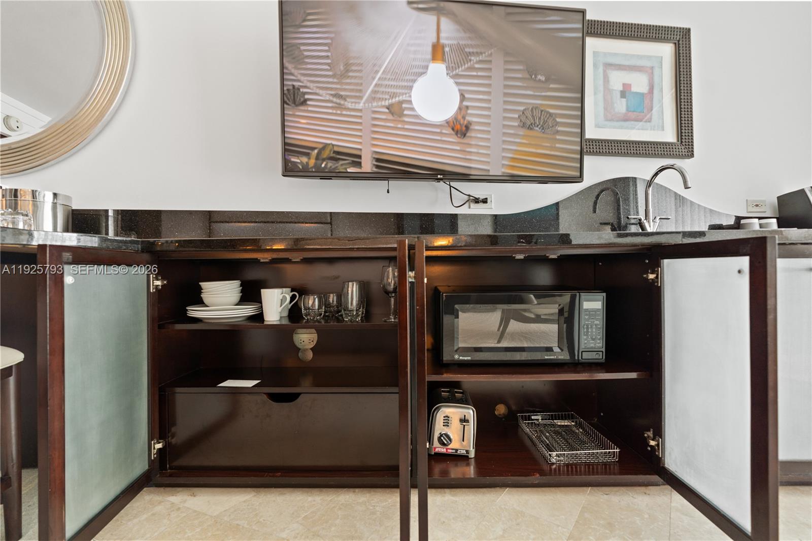 4391 Collins Ave #1814, Miami Beach FL 33140