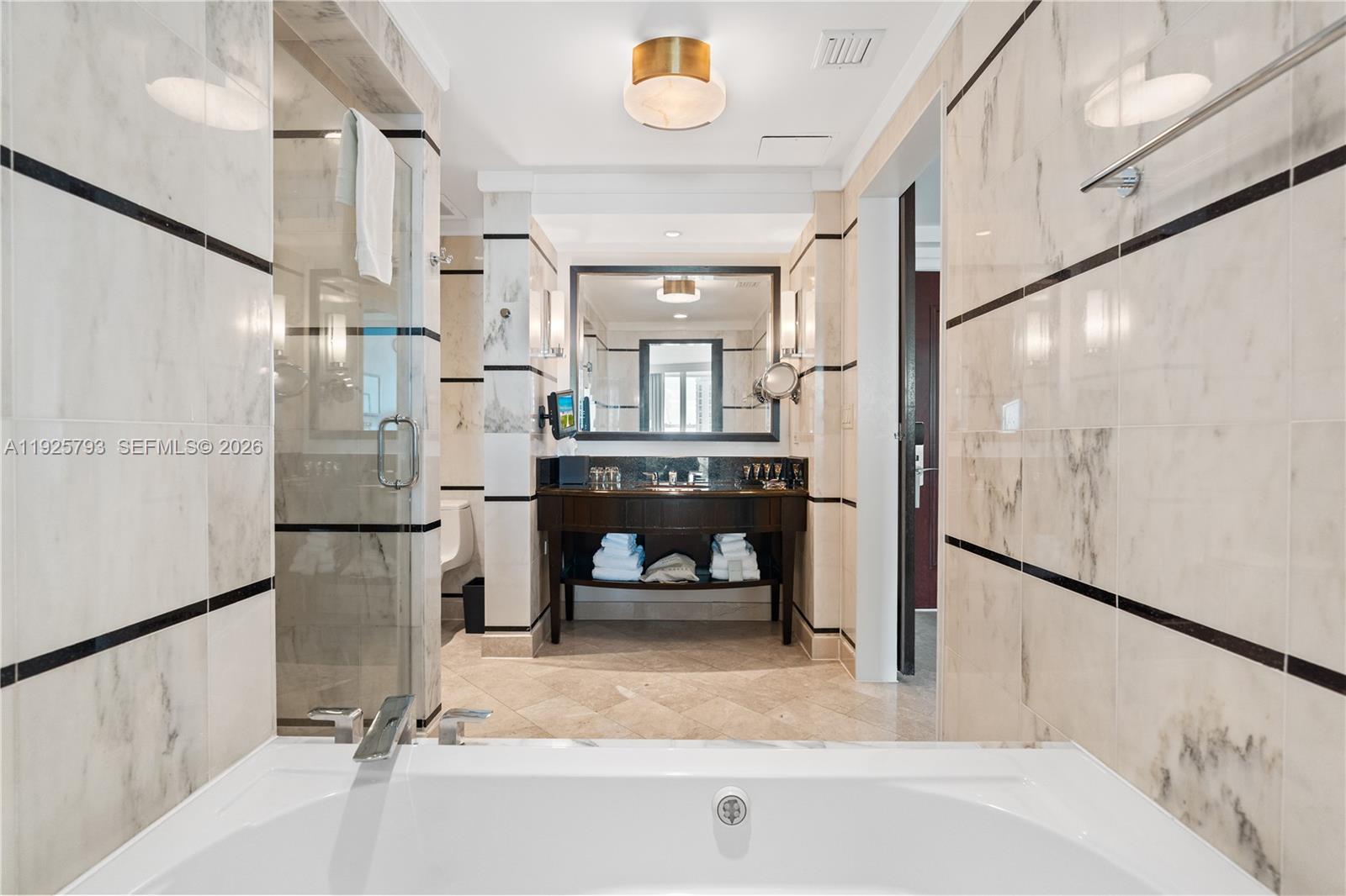 4391 Collins Ave #1814, Miami Beach FL 33140
