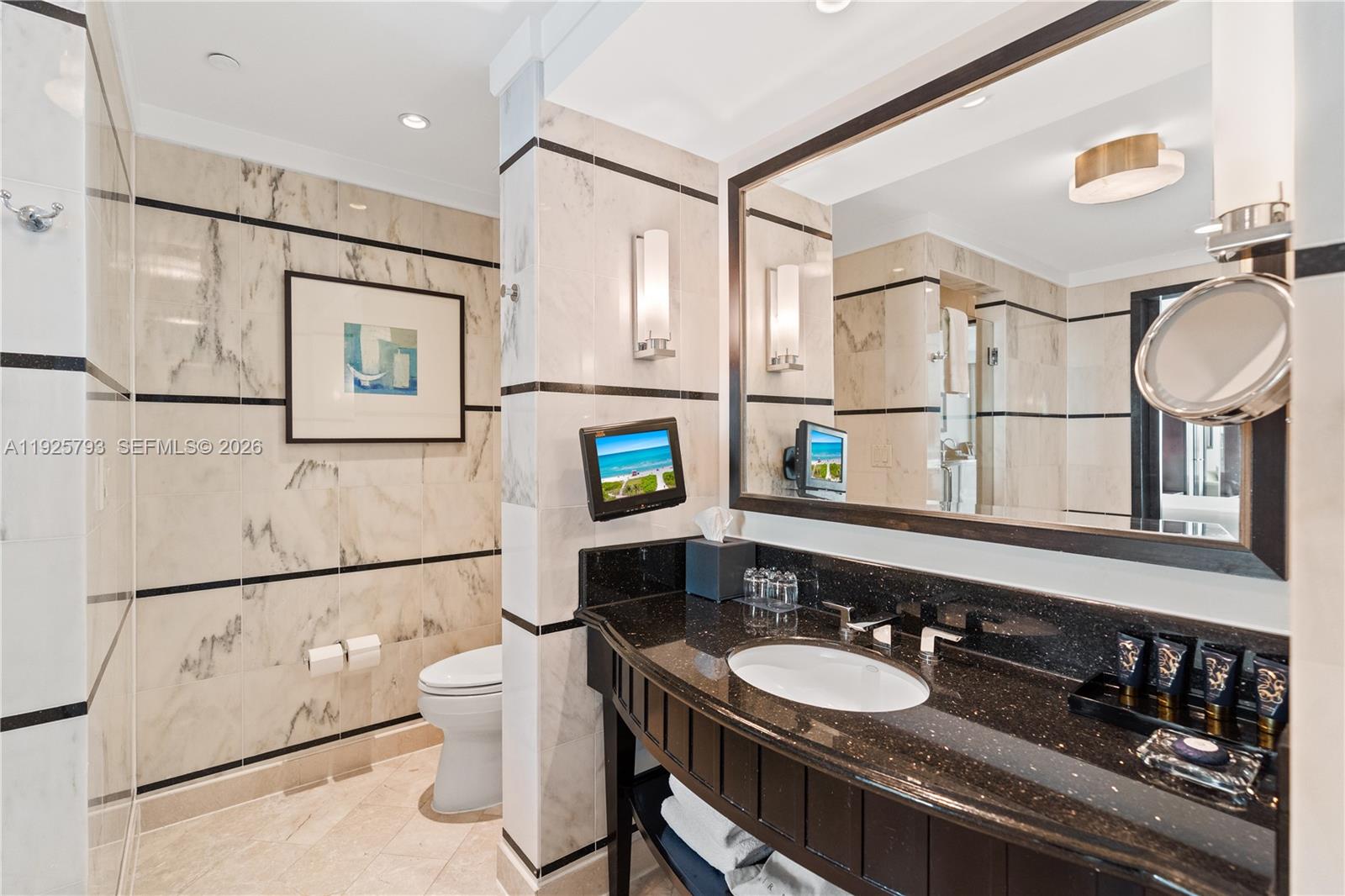 4391 Collins Ave #1814, Miami Beach FL 33140