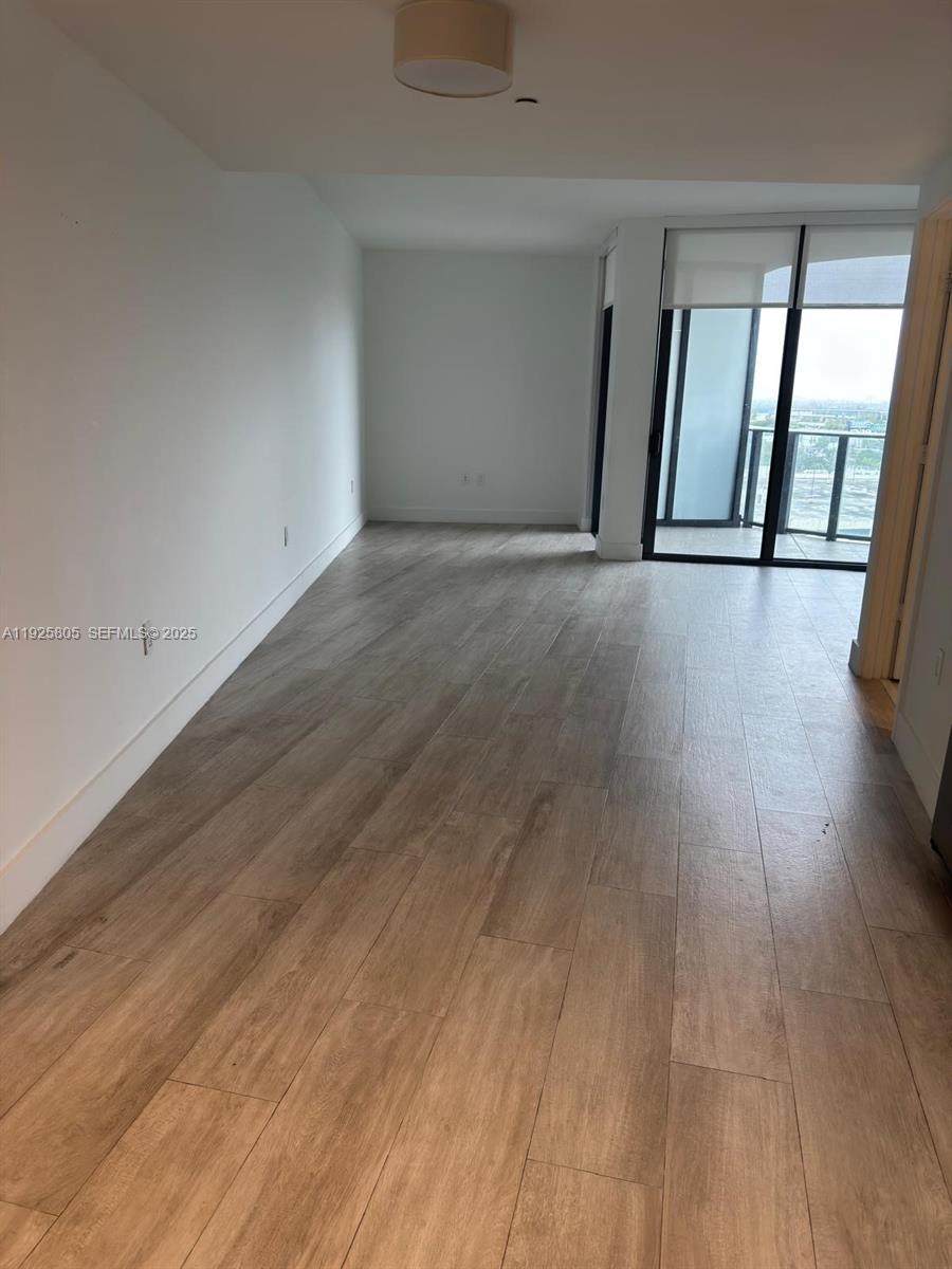 121 NE 34th St #1214, Miami FL 33137