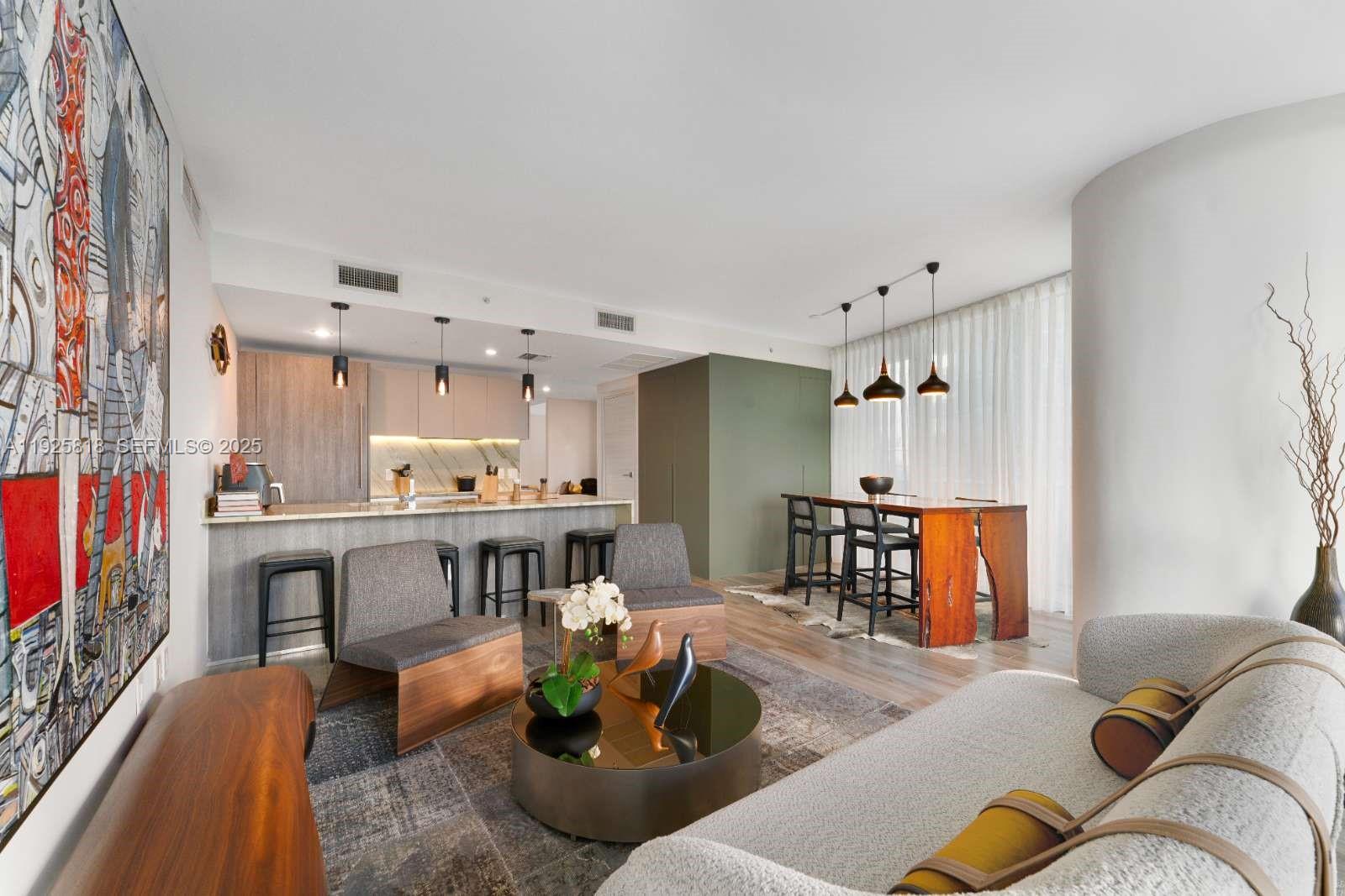801 S Miami Ave #3804, Miami FL 33130