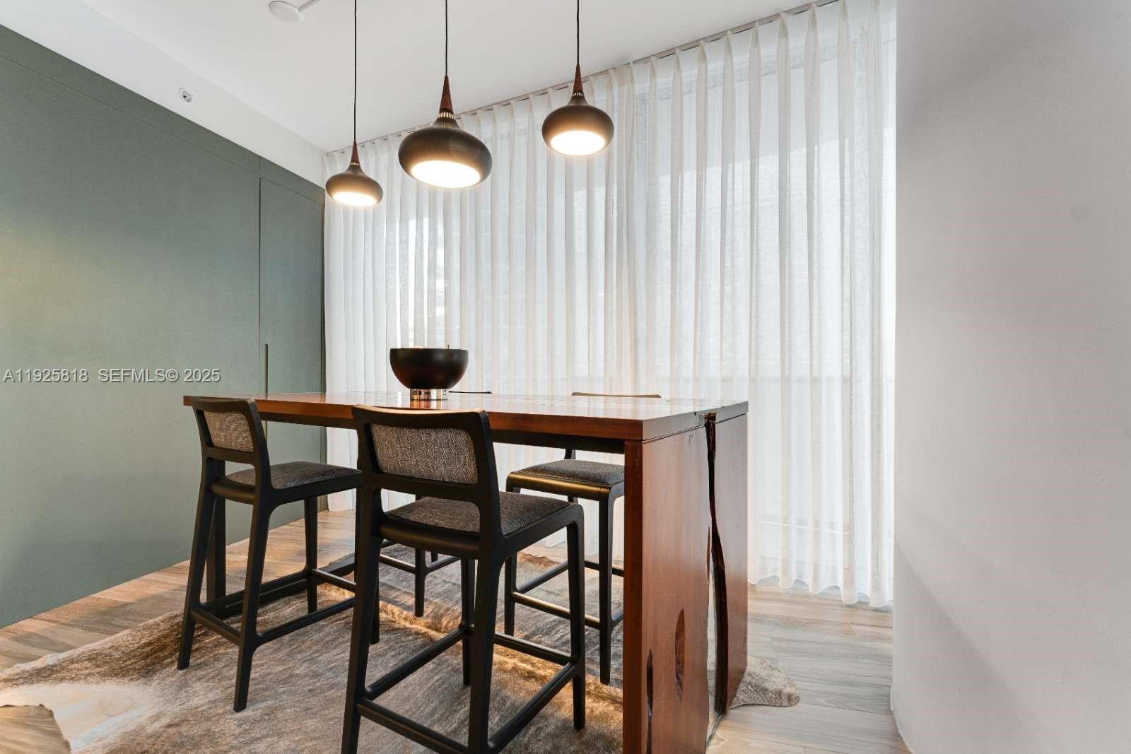 801 S Miami Ave #3804, Miami FL 33130