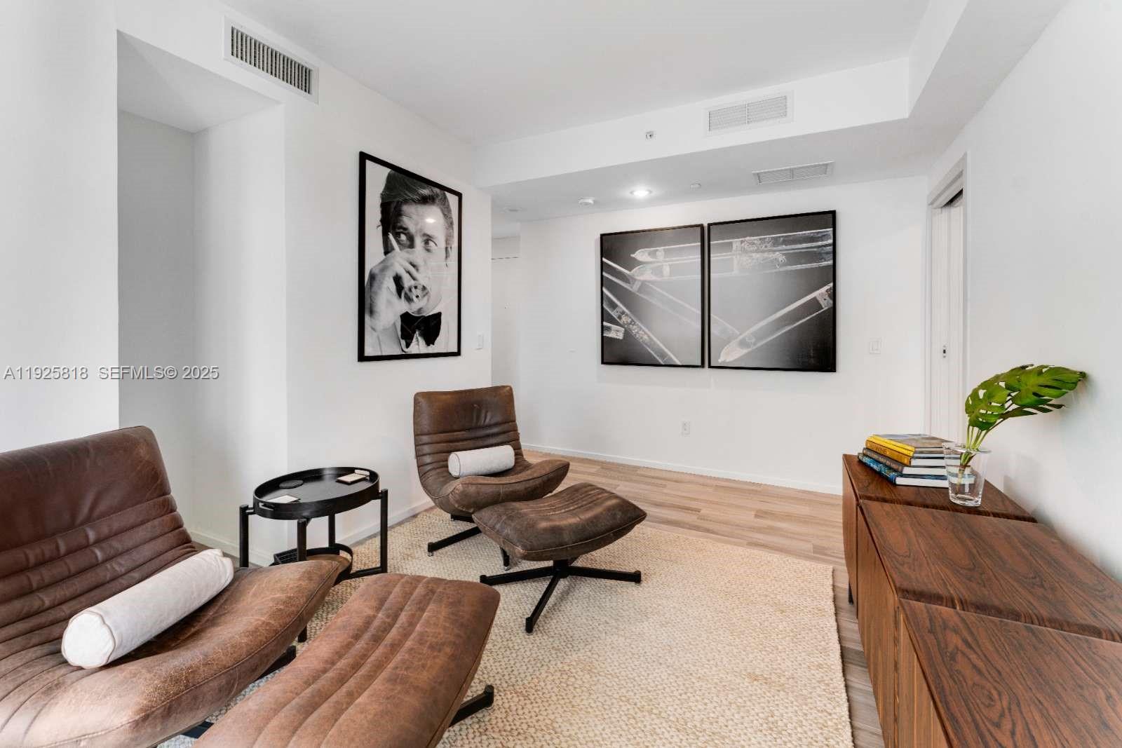 801 S Miami Ave #3804, Miami FL 33130