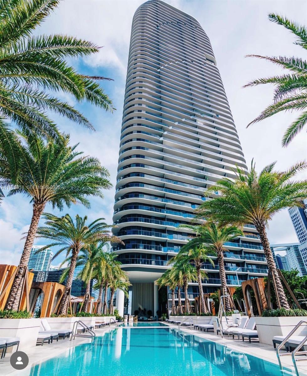 801 S Miami Ave #3804, Miami FL 33130
