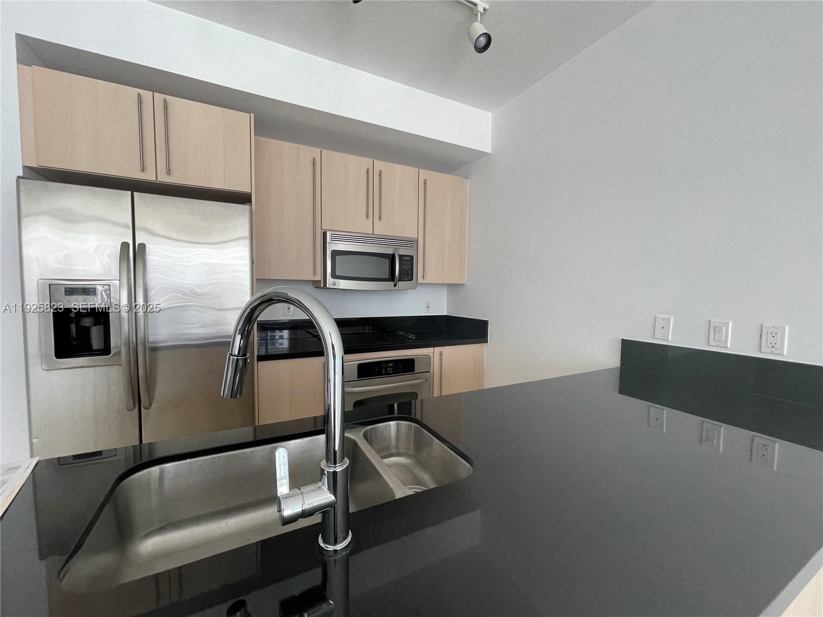 1111 SW 1st Ave #2524-N, Miami FL 33130
