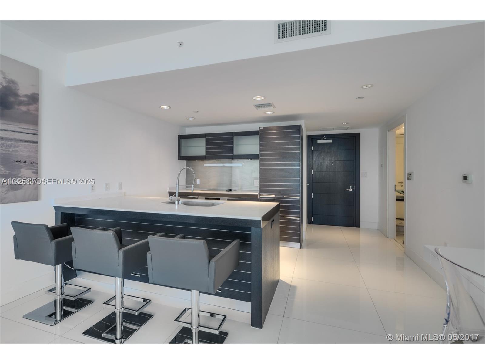 200 Biscayne Boulevard Way #4309, Miami FL 33131