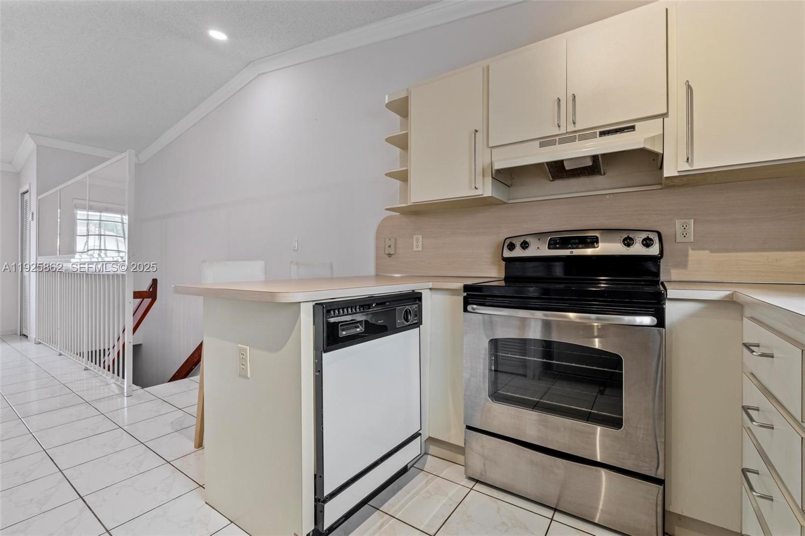 10101 W Okeechobee Rd #13202, Hialeah Gardens FL 33016