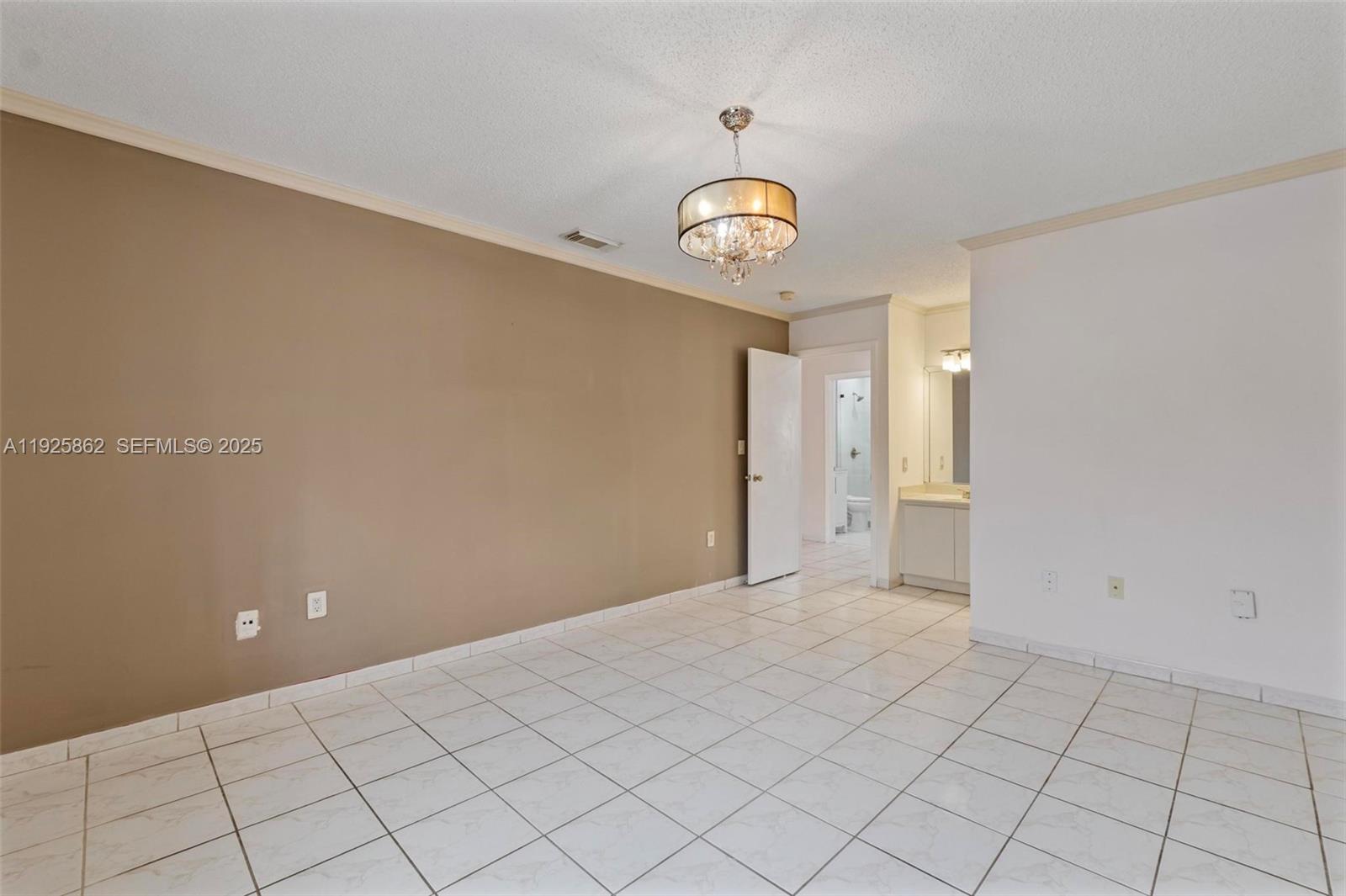 10101 W Okeechobee Rd #13202, Hialeah Gardens FL 33016
