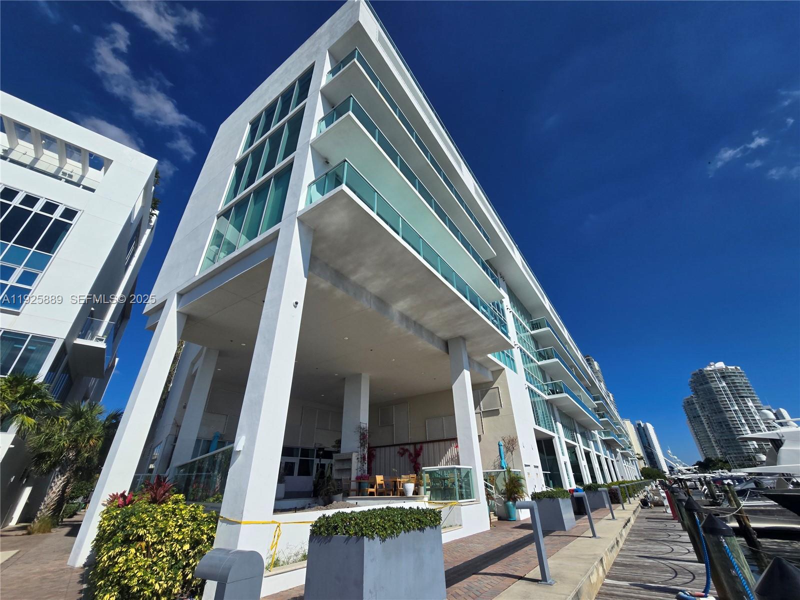 400 Sunny Isles Blvd #1519, Sunny Isles Beach FL 33160