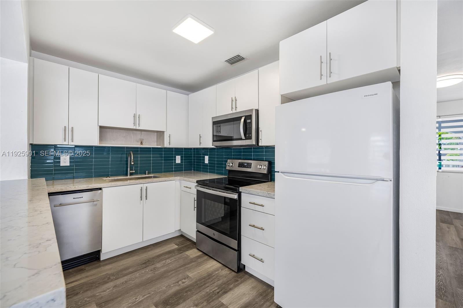 5425 SW 112th Ave, Miami FL 33165